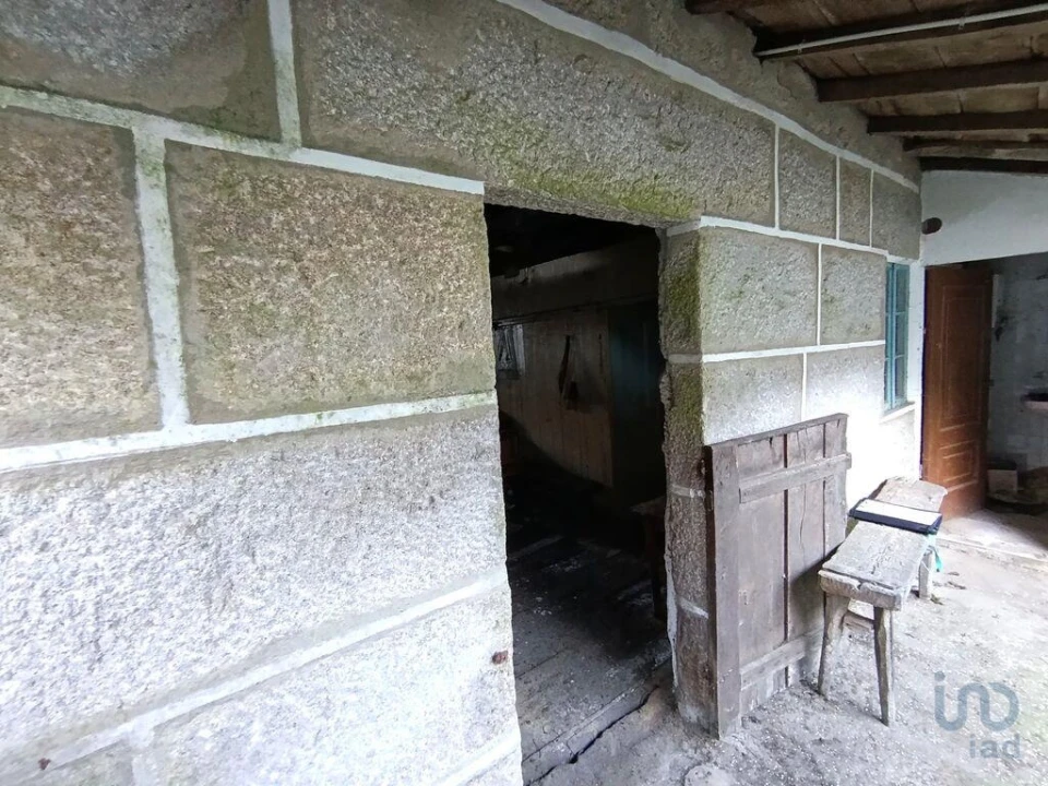 Moradia T3 para Venda em Castro Laboreiro e Lamas de Mouro Foto 9