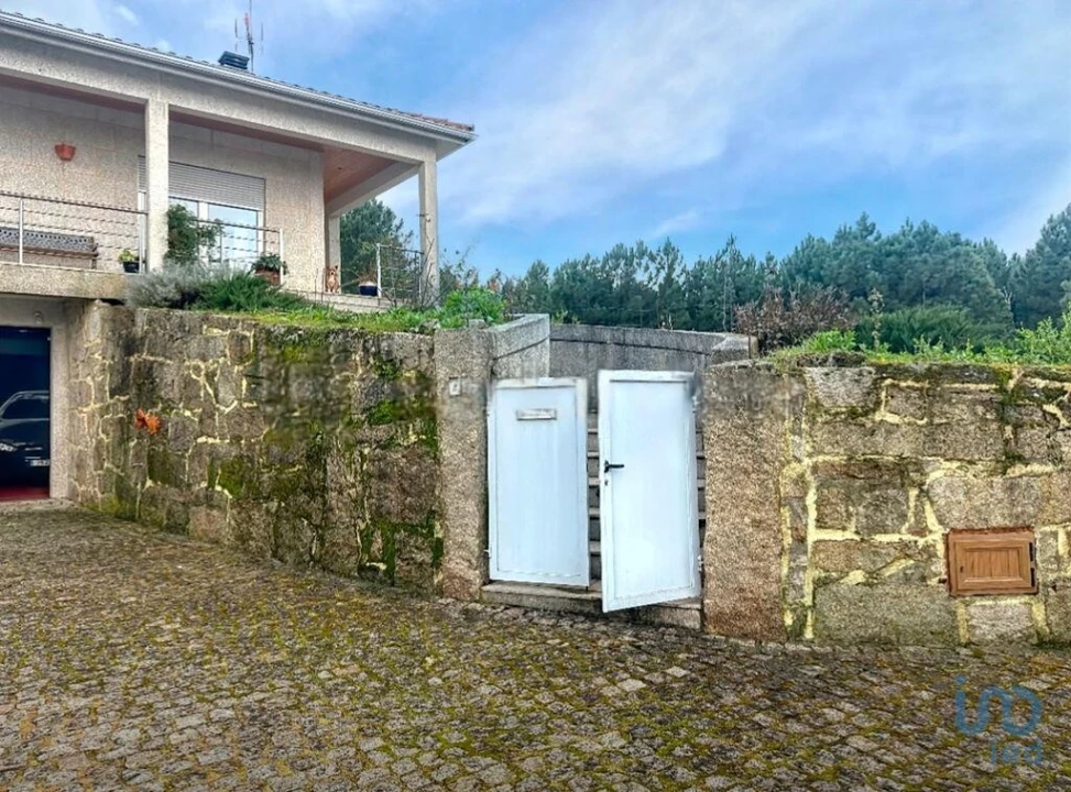 Moradia T4 para Venda em Vale de Anta Foto 2