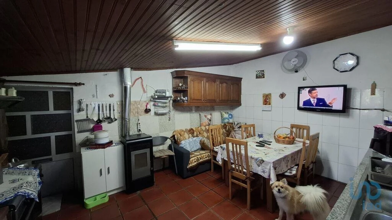 Moradia T4 para Venda em Vilarinho de São Romão Foto 13