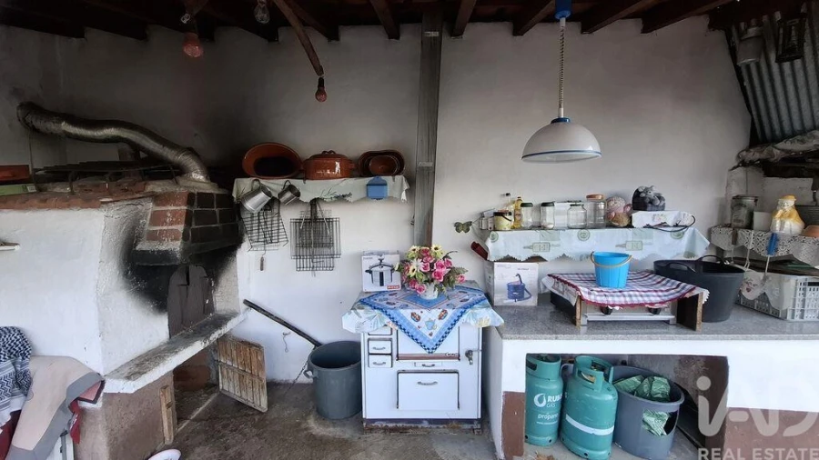 Moradia T4 para Venda em Vilarinho de São Romão Foto 16