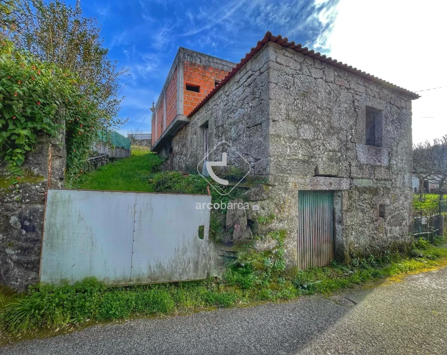 Moradia T2 para Venda em Arcos de Valdevez (São Paio) e Giela Foto 1
