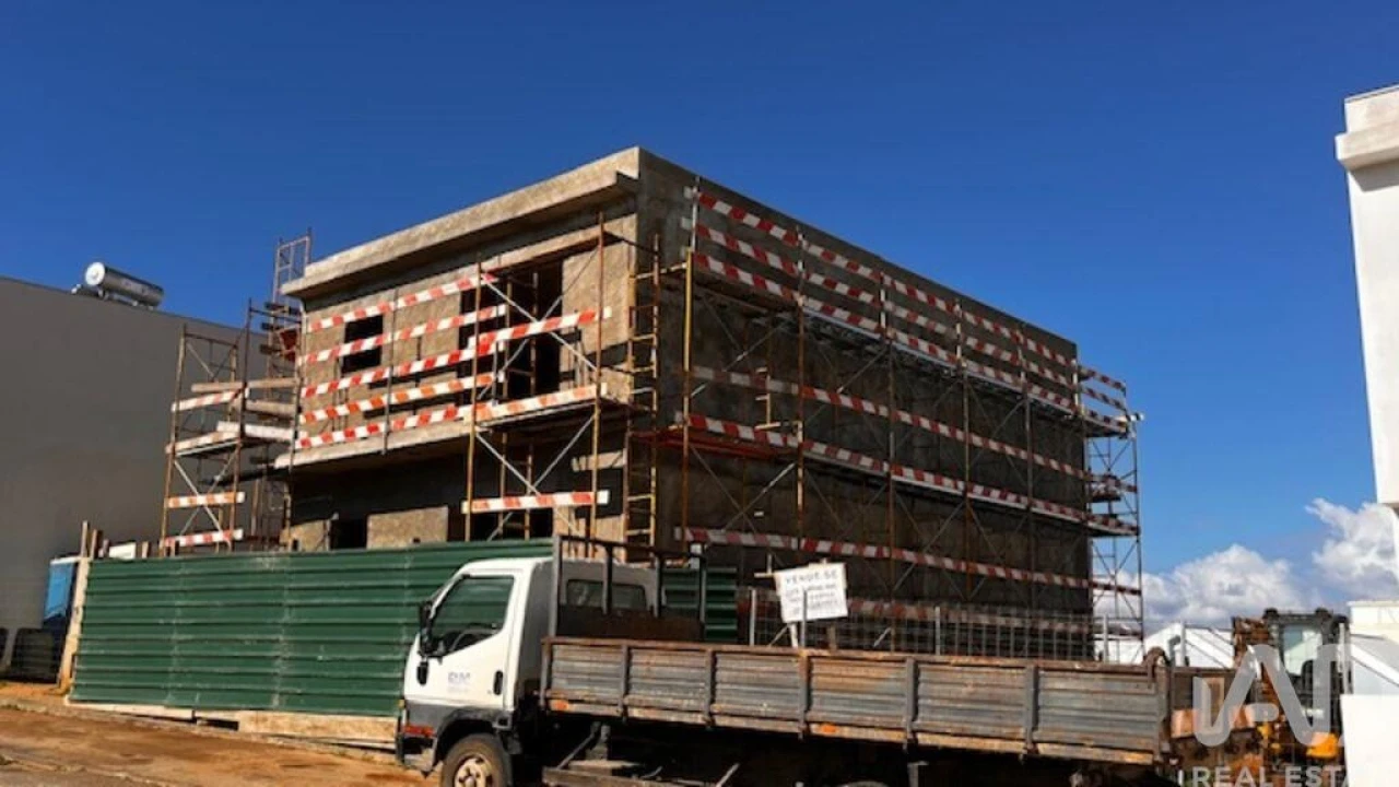 Moradia T3 para Venda em Estômbar e Parchal Foto 7