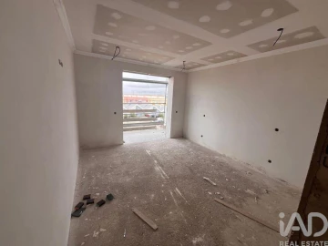 Moradia T3 para Venda em Estômbar e Parchal