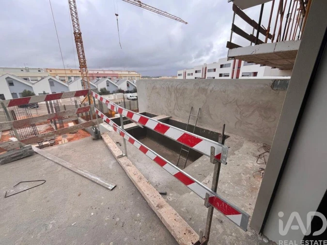 Moradia T3 para Venda em Estômbar e Parchal Foto 3