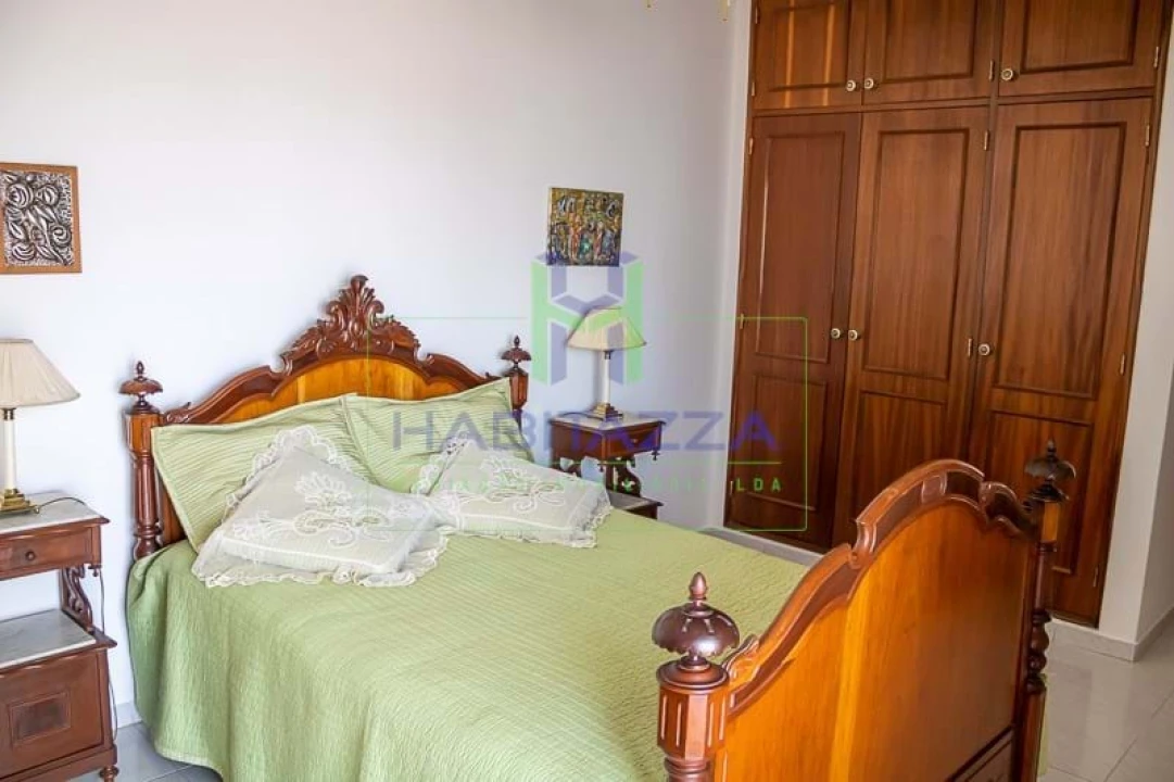 Apartamento T2 para Arrendamento em Lagos (São Sebastião e Santa Maria) Foto 23