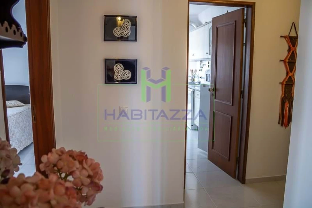 Apartamento T2 para Arrendamento em Lagos (São Sebastião e Santa Maria) Foto 11