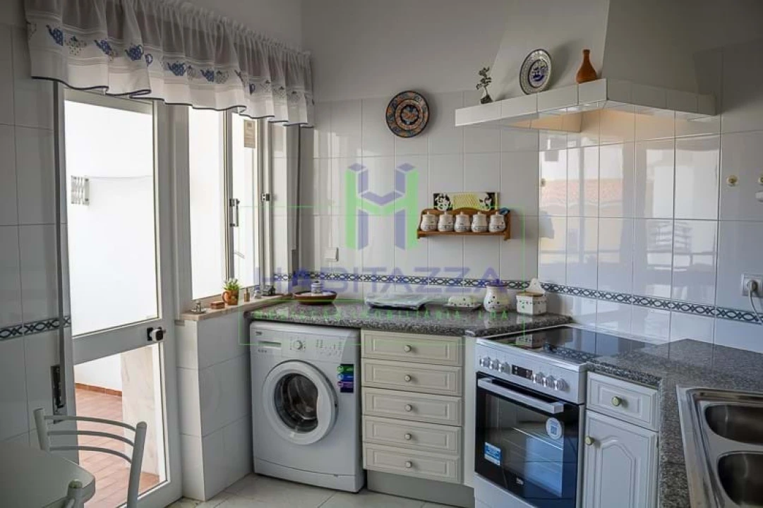 Apartamento T2 para Arrendamento em Lagos (São Sebastião e Santa Maria) Foto 14