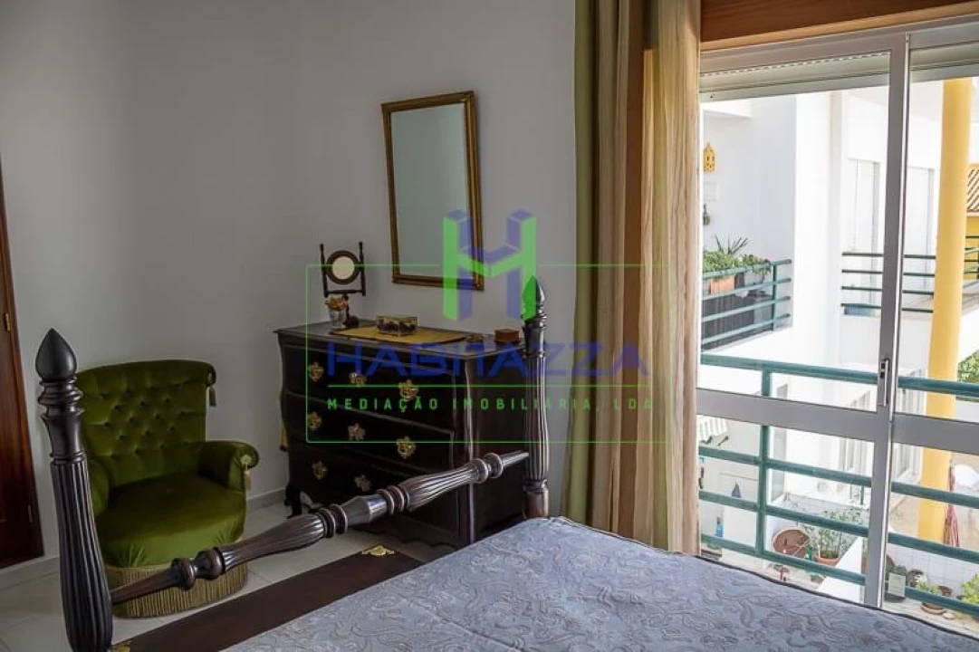 Apartamento T2 para Arrendamento em Lagos (São Sebastião e Santa Maria) Foto 25