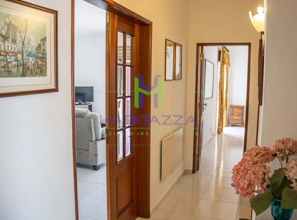 Apartamento T2 para Arrendamento em Lagos (São Sebastião e Santa Maria) Foto 10