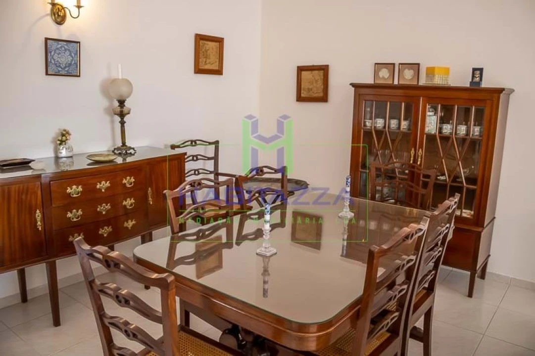 Apartamento T2 para Arrendamento em Lagos (São Sebastião e Santa Maria) Foto 8