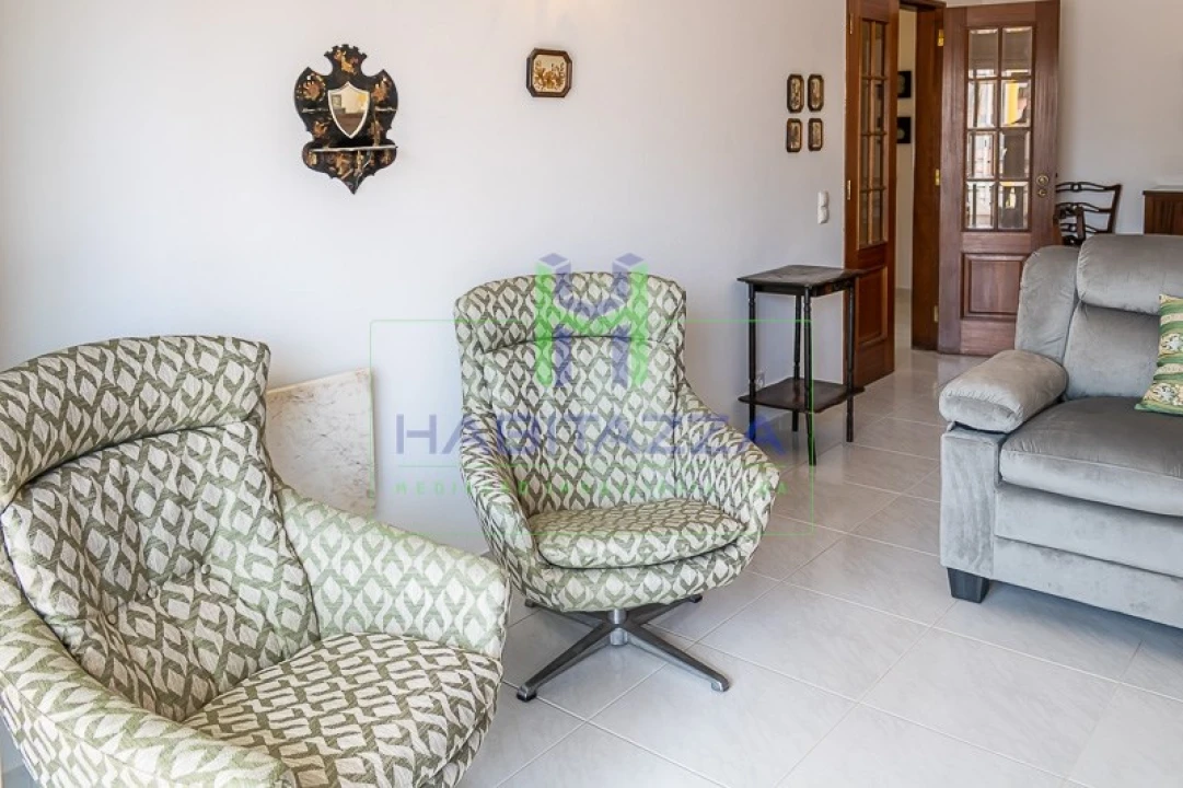 Apartamento T2 para Arrendamento em Lagos (São Sebastião e Santa Maria) Foto 4