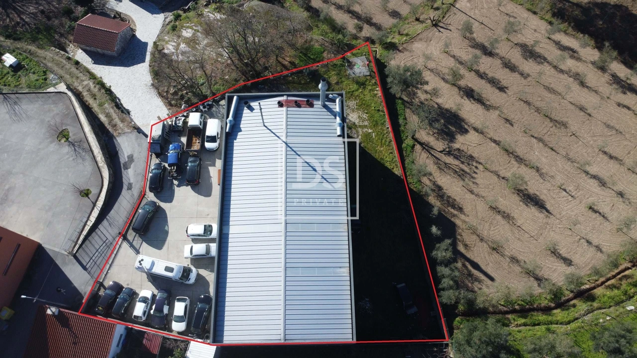 Armazém para Venda em Britelo, Gémeos e Ourilhe Foto 1