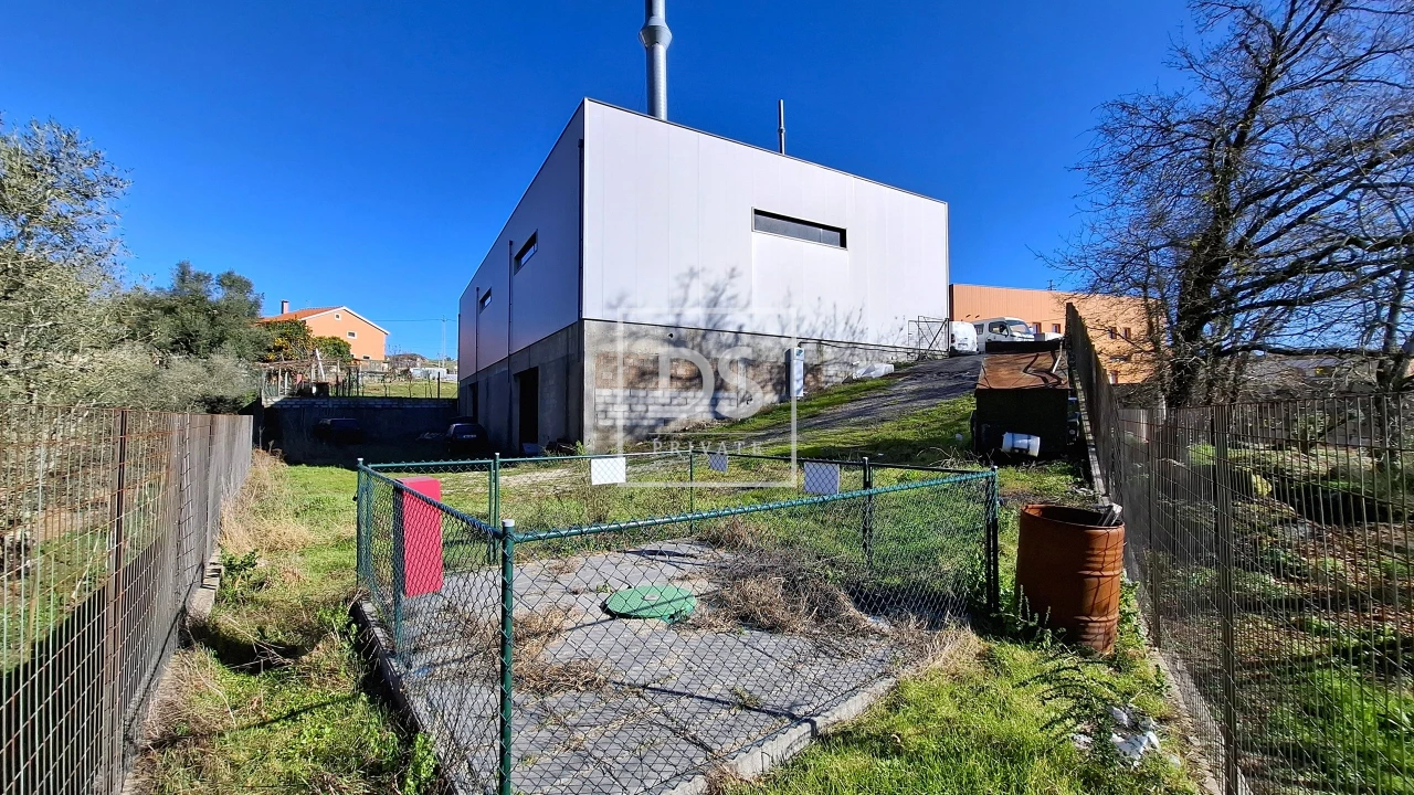 Armazém para Venda em Britelo, Gémeos e Ourilhe Foto 7