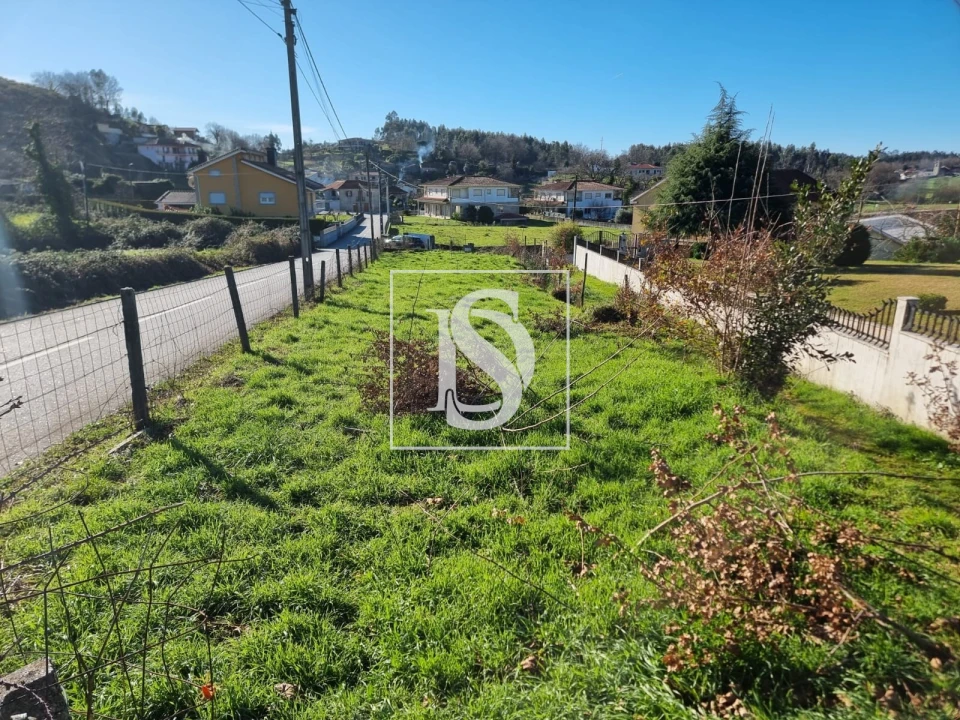 Terreno para Venda em Serzedelo Foto 1