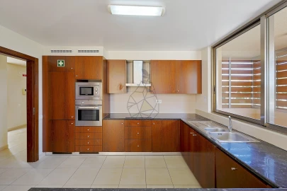Moradia T4 para Venda em Guia