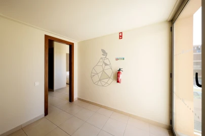 Moradia T4 para Venda em Guia
