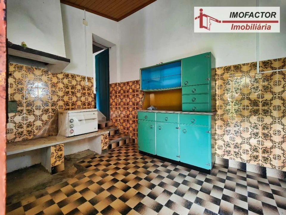 Moradia T3 para Venda em Fratel Foto 24