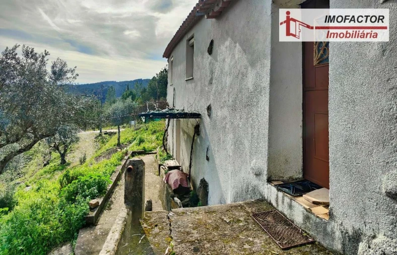 Moradia T3 para Venda em Fratel Foto 6