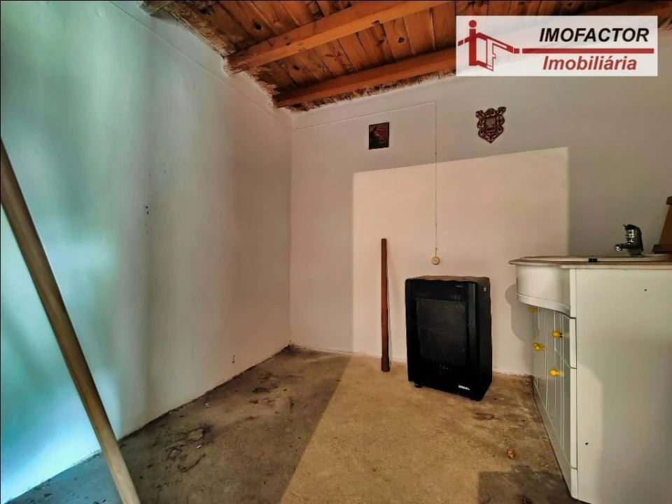 Moradia T3 para Venda em Fratel Foto 33