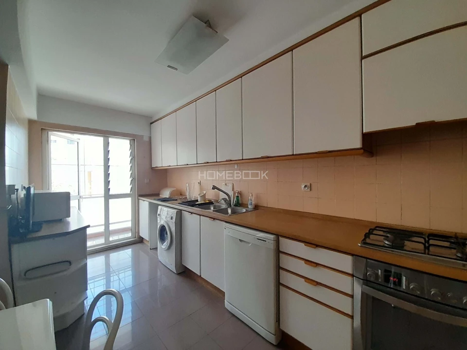 Apartamento T3 para Arrendamento em Lumiar Foto 26