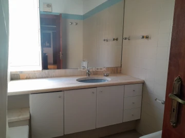 Apartamento T3 para Arrendamento em Lumiar