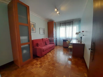 Apartamento T3 para Arrendamento em Lumiar