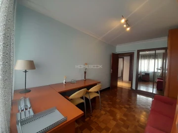 Apartamento T3 para Arrendamento em Lumiar