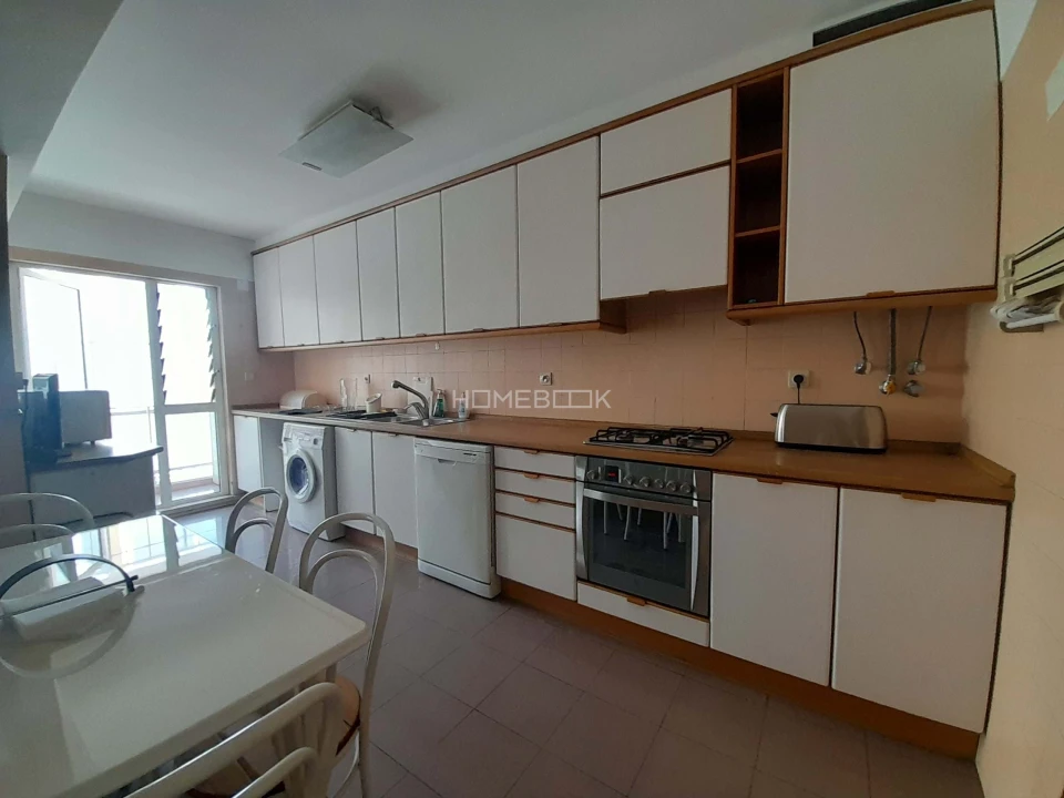 Apartamento T3 para Arrendamento em Lumiar Foto 25