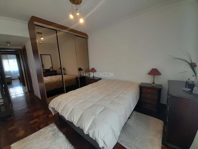 Apartamento T3 para Arrendamento em Lumiar Foto 5