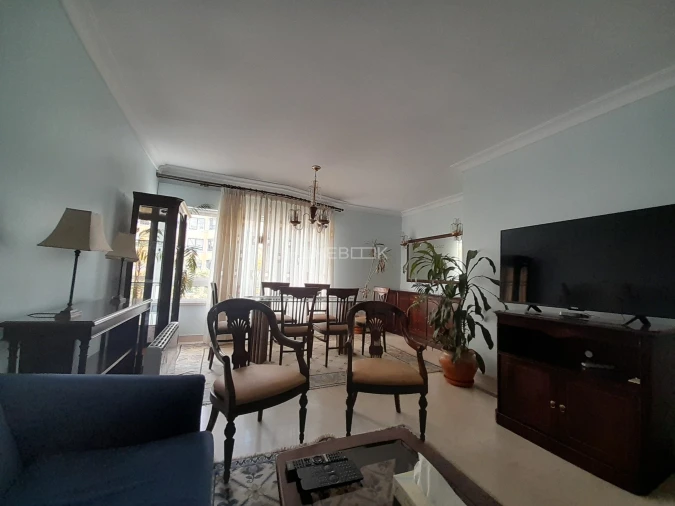 Apartamento T3 para Arrendamento em Lumiar Foto 8