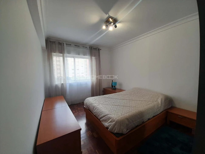 Apartamento T3 para Arrendamento em Lumiar Foto 12