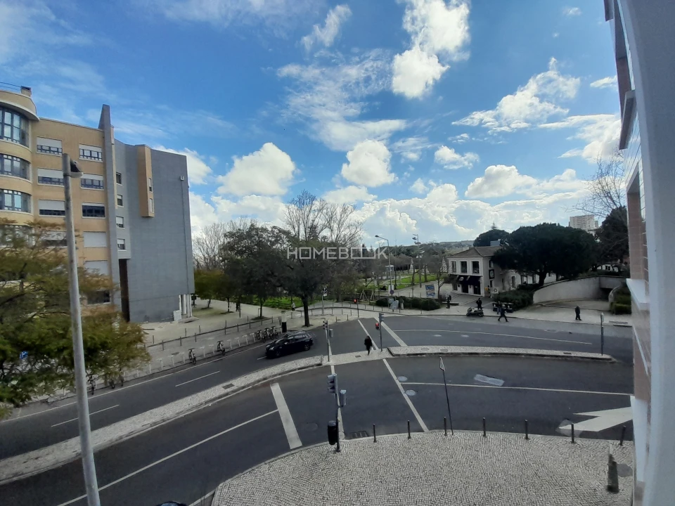 Apartamento T3 para Arrendamento em Lumiar Foto 22