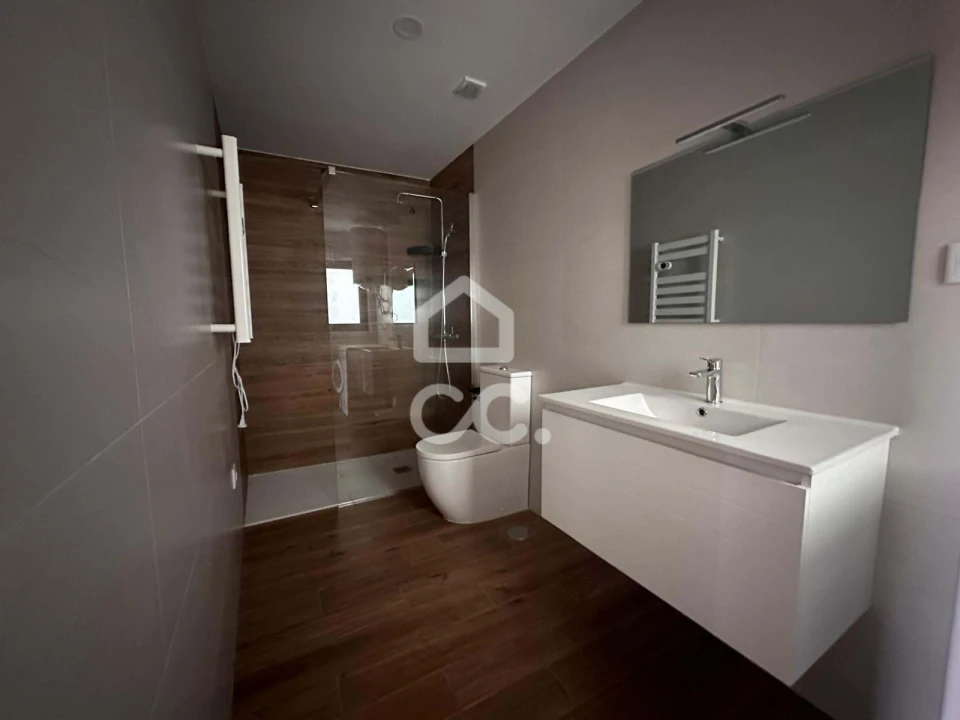 Apartamento T1 para Venda em Santa Maria Maior Foto 14