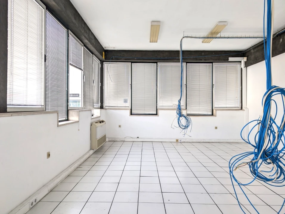 Escritório para Arrendamento em Cacia Foto 3