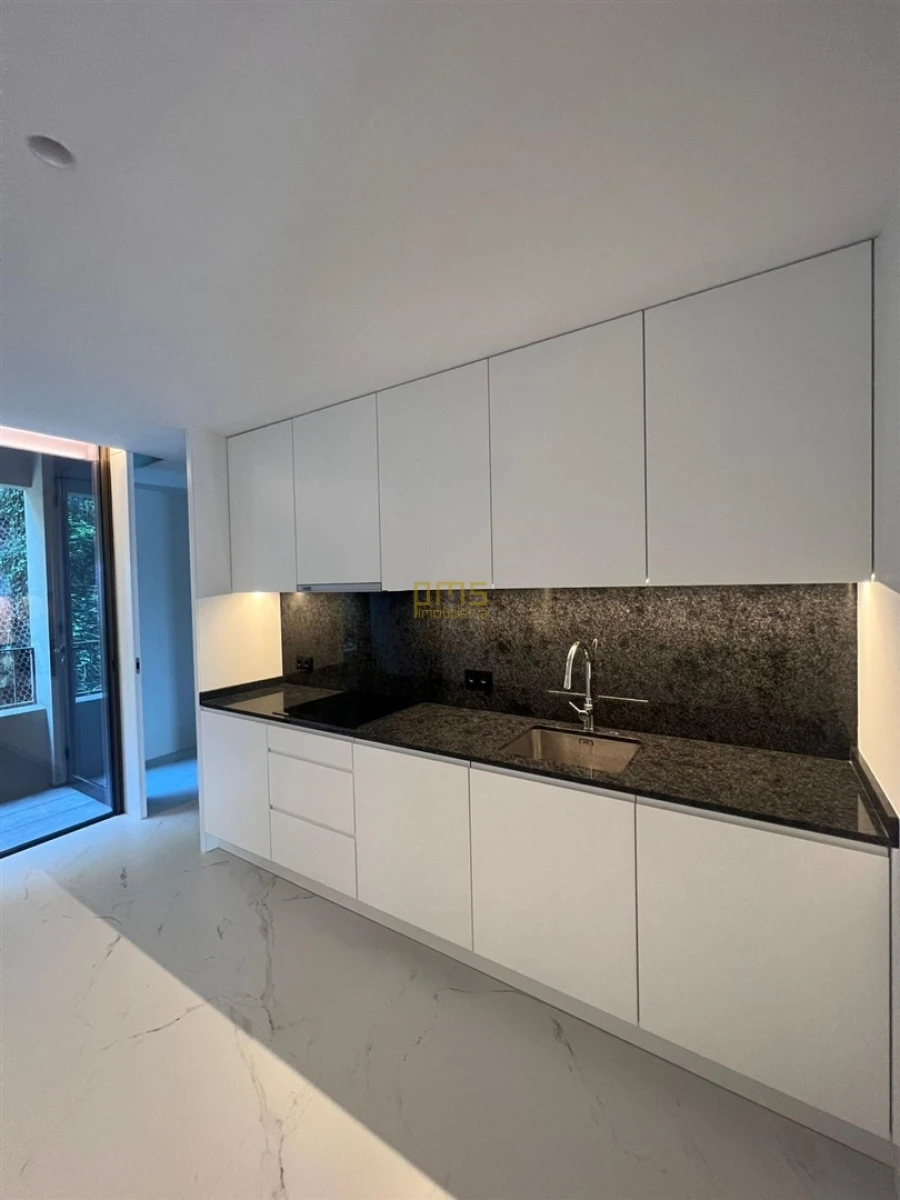 Apartamento T4 para Venda em Lordelo do Ouro e Massarelos Foto 4
