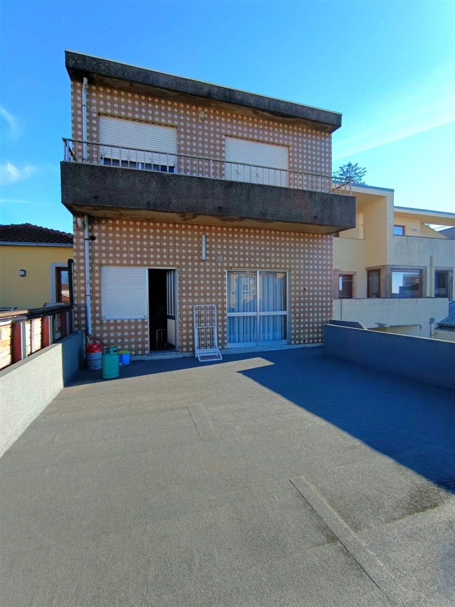 Moradia T6 para Venda em Vila Chã Foto 6