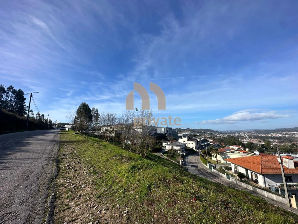 Terreno para Venda em Santo Adrião de Vizela Foto 5