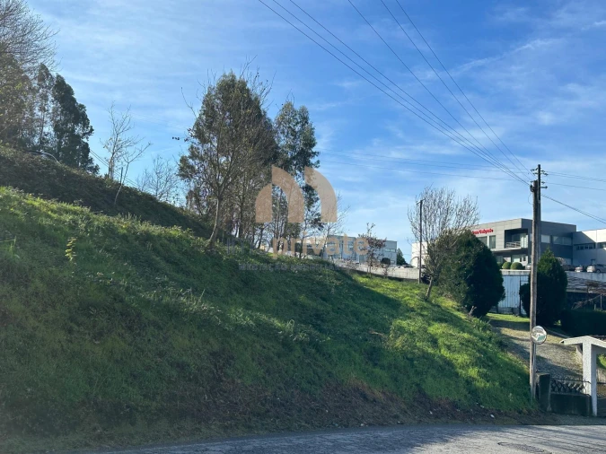 Terreno para Venda em Santo Adrião de Vizela Foto 7