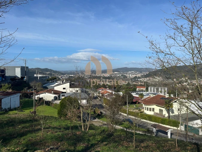 Terreno para Venda em Santo Adrião de Vizela Foto 3