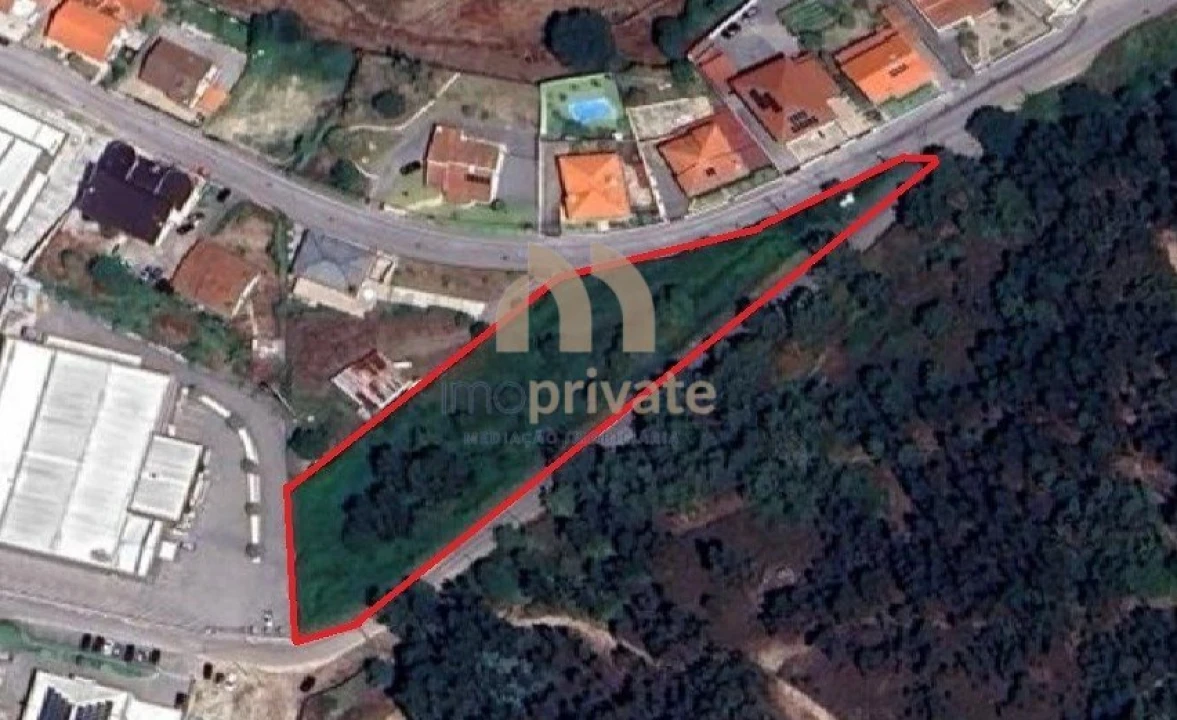Terreno para Venda em Santo Adrião de Vizela Foto 1