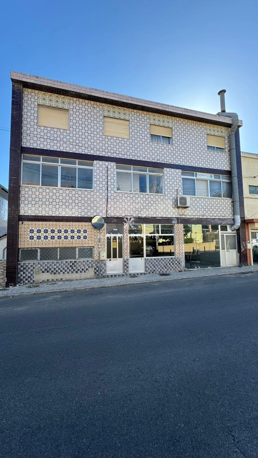 Prédio para Venda em Ramada e Caneças Foto 1