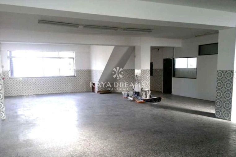 Prédio para Venda em Ramada e Caneças Foto 17