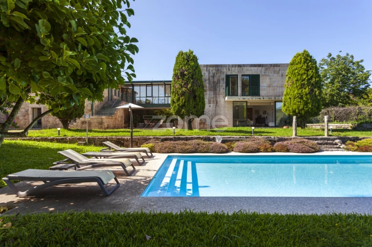 Moradia T5 para Venda em Cardielos e Serreleis Foto 2