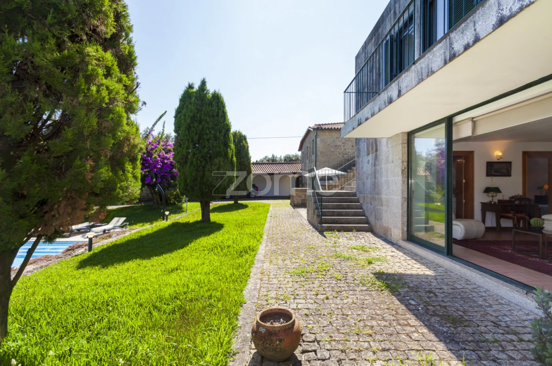 Moradia T5 para Venda em Cardielos e Serreleis Foto 41