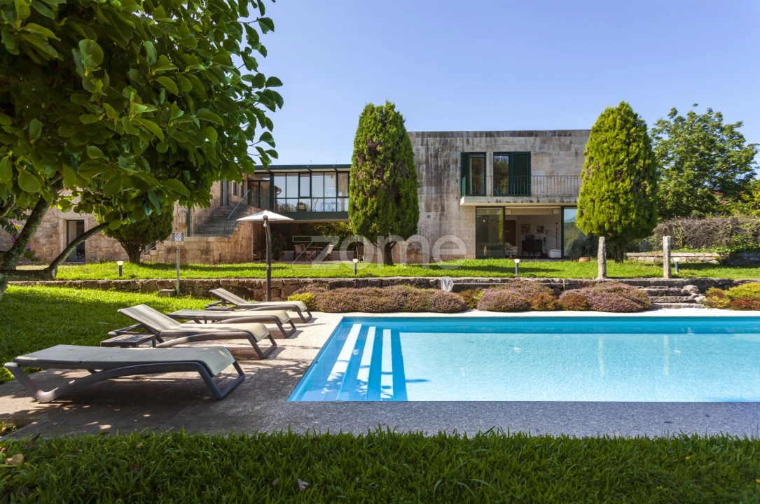 Moradia T5 para Venda em Cardielos e Serreleis Foto 2