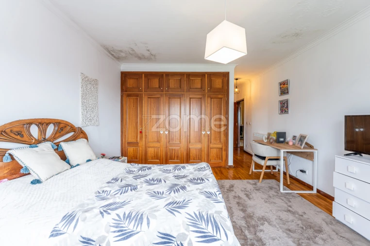 Moradia T8 para Venda em Silvalde Foto 18