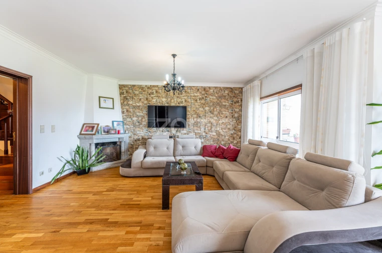 Moradia T8 para Venda em Silvalde Foto 27