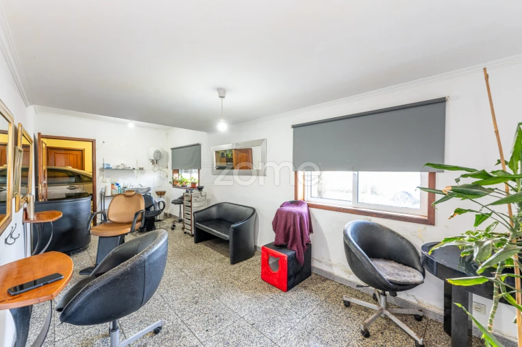 Moradia T8 para Venda em Silvalde Foto 40