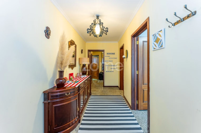 Moradia T8 para Venda em Silvalde Foto 45