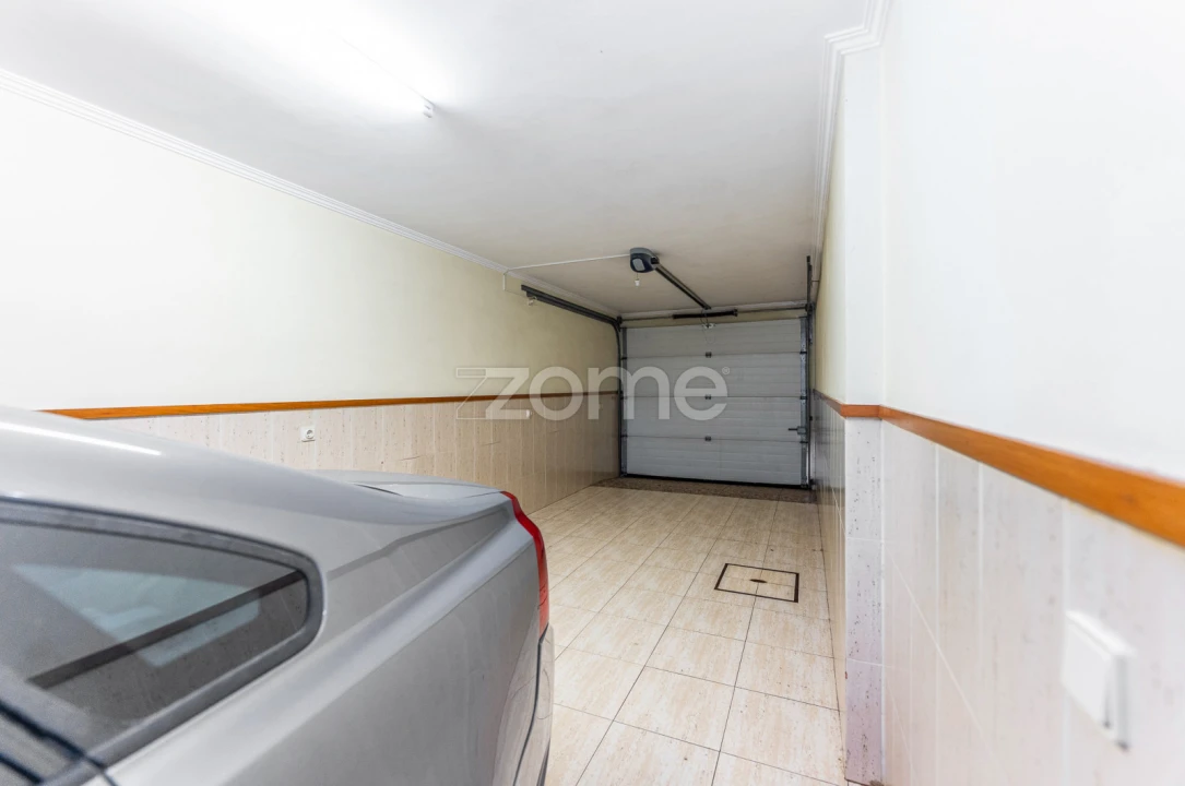 Moradia T8 para Venda em Silvalde Foto 42